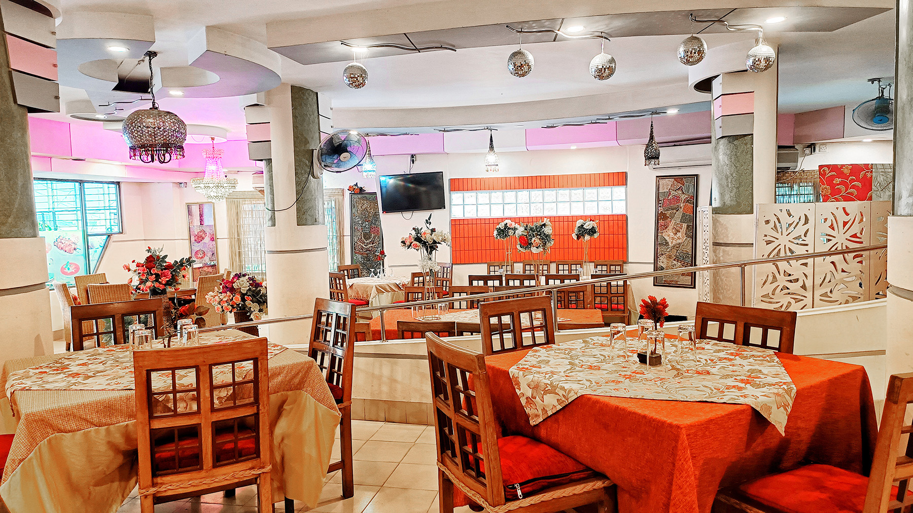 Farmis Garden Hotel & Restaurant 2